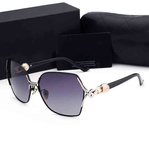 sunglasses korean fashion women's driving polarizing 6204, White;black 
sunglasses korean fashion women's driving polarizing 6204, White;black