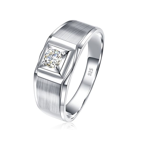 classic 0 8ct d color vvs1 men rings silver 925 round cut wedding band for man gifts trend luxury jewelry 220716, Slivery;golden
classic 0 8ct d color vvs1 men rings silver 925 round cut wedding band for man gifts trend luxury jewelry 220716, Slivery;golden