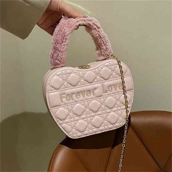 popular autumn winter small female lingge wool fashion chain single messenger 56% off online wholesale
popular autumn winter small female lingge wool fashion chain single messenger 56% off online wholesale