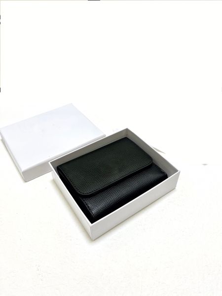 2022 women card holders purse designers classic wallet ladies vintage bag lady coin bag real leather plain pattern luxury designer bags with, Red;black
2022 women card holders purse designers classic wallet ladies vintage bag lady coin bag real leather plain pattern luxury designer bags with, Red;black