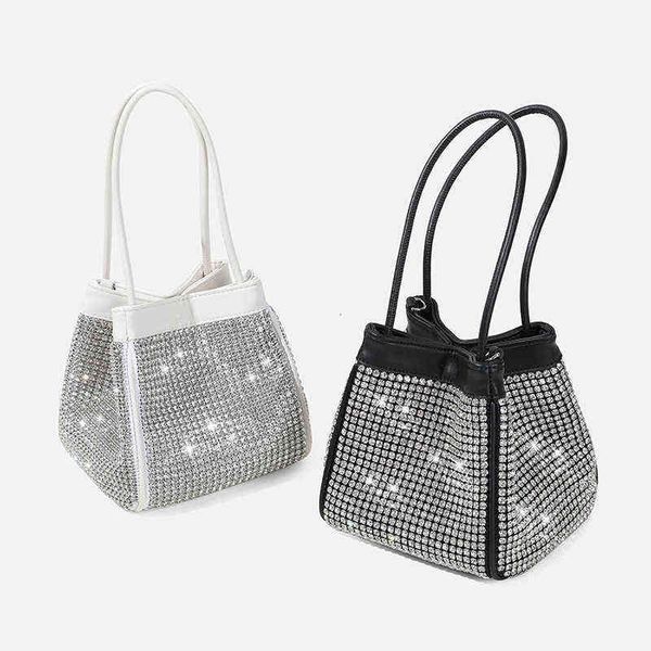 designers bags diamond bag female 2022 new minority design diamond inlaid portable bucket full of single shoulder messenger mother
designers bags diamond bag female 2022 new minority design diamond inlaid portable bucket full of single shoulder messenger mother