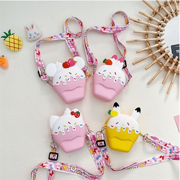 tas kurir silikon es krim lucu friut kartun anakanak bahu crossbody fashion anak perempuan dompet koin tangan 220611
tas kurir silikon es krim lucu friut kartun anakanak bahu crossbody fashion anak perempuan dompet koin tangan 220611