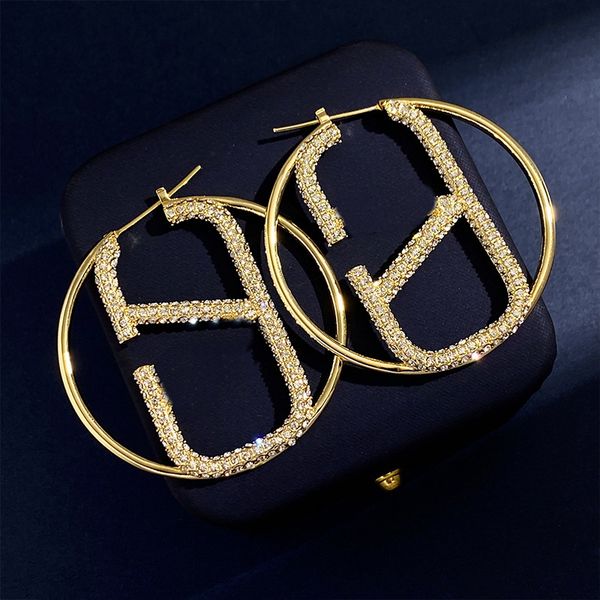 gold personalized women's earrings hoop full diamonds v letter sign simple circle earring stud fashion exaggerated earrings designer je, Golden;silver
gold personalized women's earrings hoop full diamonds v letter sign simple circle earring stud fashion exaggerated earrings designer je, Golden;silver