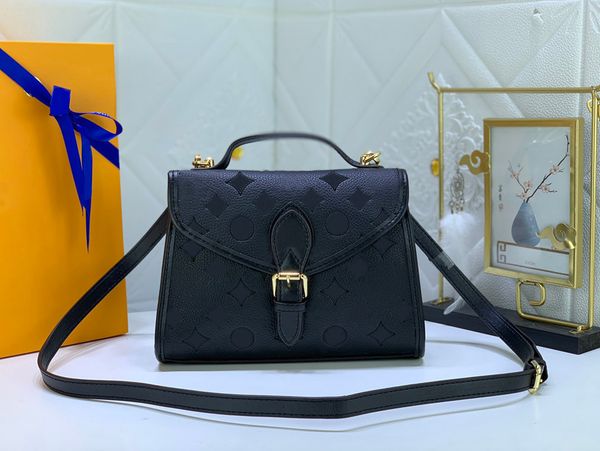 fashion designers totes women handbags luxurys lady quality leather messenger bag flower letter crossbody onthego purses original chain sho
fashion designers totes women handbags luxurys lady quality leather messenger bag flower letter crossbody onthego purses original chain sho