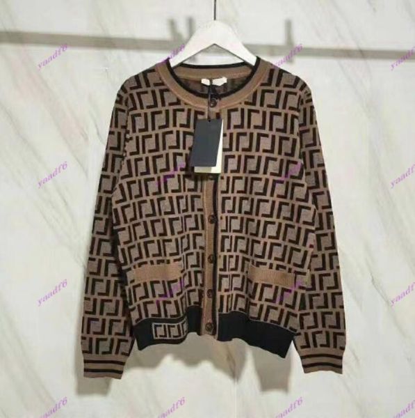 2022 fashion designer women's high-end sweater comfortable warm cardigan cashmere mix v-neck f letter print women's sweaters, White;black
2022 fashion designer women's high-end sweater comfortable warm cardigan cashmere mix v-neck f letter print women's sweaters, White;black