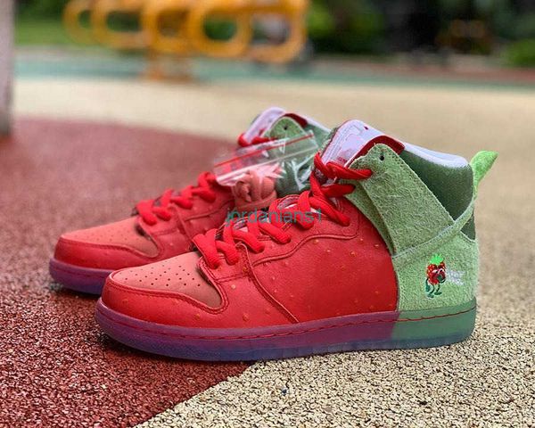 shoes skatebord dnks high sneakers strawberry colorway red upper green hairy suede leather upper rubber outsole sports trendy size
shoes skatebord dnks high sneakers strawberry colorway red upper green hairy suede leather upper rubber outsole sports trendy size