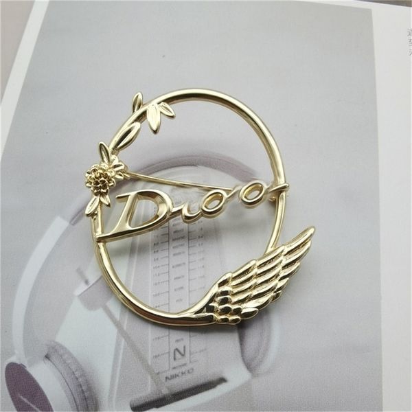 86% off factory shoplight luxury high decoration fashion brooch hip hop clothing simple woman 34, Gray
86% off factory shoplight luxury high decoration fashion brooch hip hop clothing simple woman 34, Gray