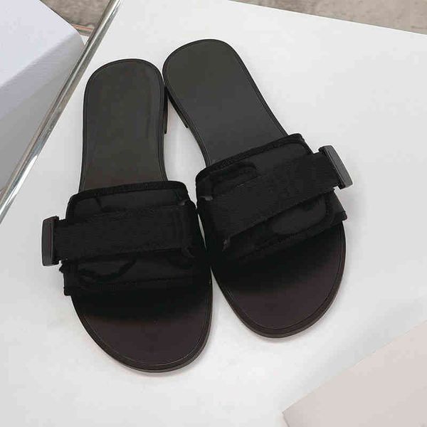 slippers spring and summer sals women's flat bottomed casual versatile beach shoes with flip flops, Black
slippers spring and summer sals women's flat bottomed casual versatile beach shoes with flip flops, Black