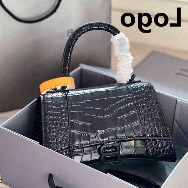 handbag designer balenciga spring women's bag b family letter first layer cowhide hourglass crocodile pattern leather messenger single
handbag designer balenciga spring women's bag b family letter first layer cowhide hourglass crocodile pattern leather messenger single