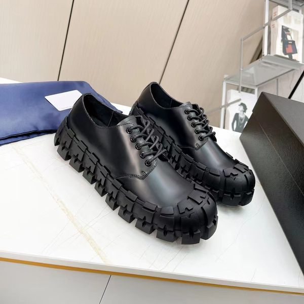 luxury designer men casual walking shoes classic cool black rivets leather shoe wearproof thick soled lace-up low-man leisure comfortable pl
luxury designer men casual walking shoes classic cool black rivets leather shoe wearproof thick soled lace-up low-man leisure comfortable pl