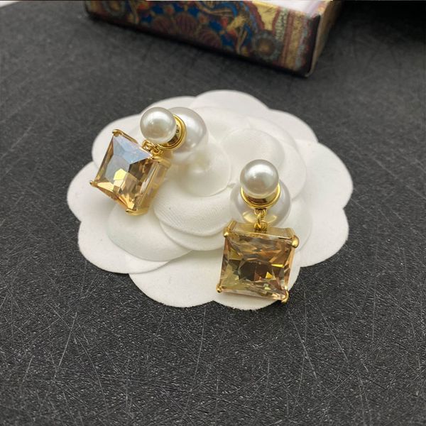 2022 luxury designer earrings charm pearl crystal gold brass vintage classic simple brand earrings wedding party jewelry good nice, Golden
2022 luxury designer earrings charm pearl crystal gold brass vintage classic simple brand earrings wedding party jewelry good nice, Golden