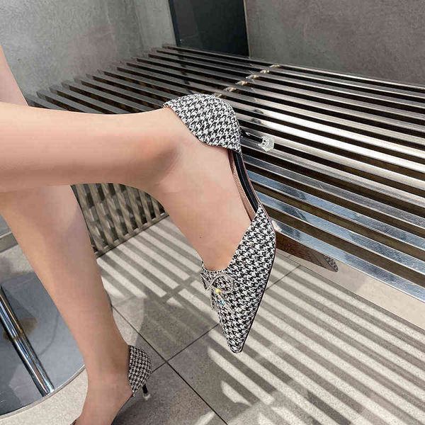 designer women's high heels casual shoes lattice hollow bow pointed women's shoes sandal's 2022 fashion middle heels binli we, Black
designer women's high heels casual shoes lattice hollow bow pointed women's shoes sandal's 2022 fashion middle heels binli we, Black