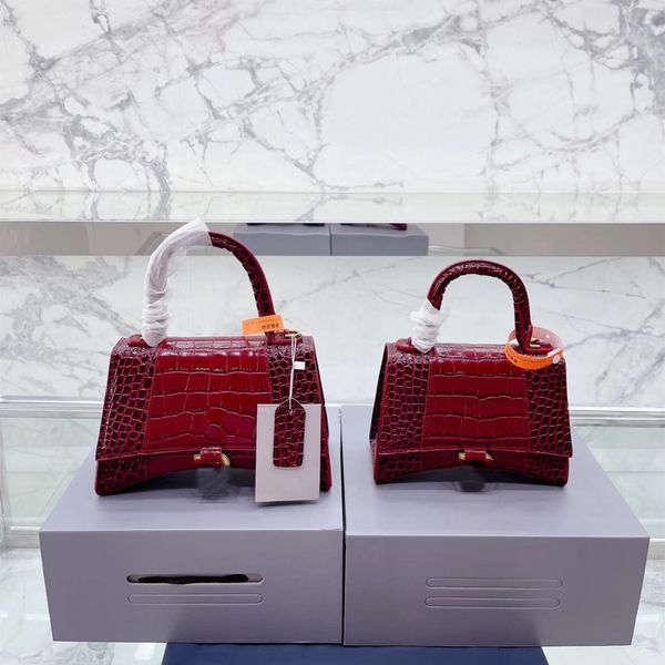 high-quality women's bag 2022 new shoulder bags niche fashion leather crocodile pattern hourglass bag messenger handbag
high-quality women's bag 2022 new shoulder bags niche fashion leather crocodile pattern hourglass bag messenger handbag