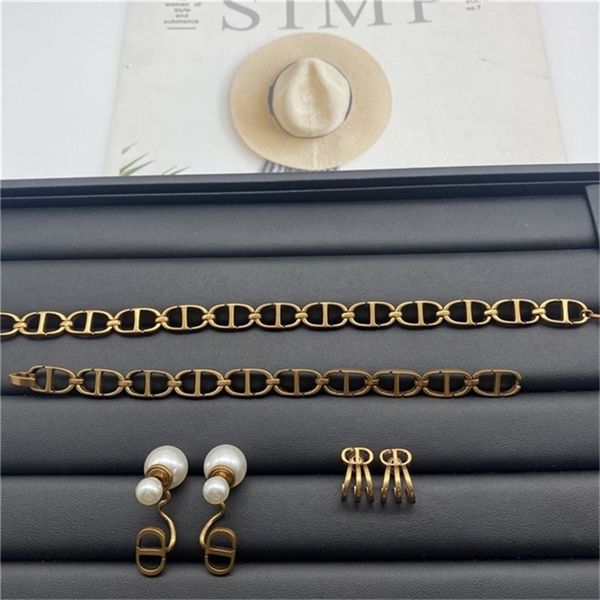 2022 20% off designer jewelry d letter bracelet necklace female di family pig nose pearl high sense personalized earring set, Golden
2022 20% off designer jewelry d letter bracelet necklace female di family pig nose pearl high sense personalized earring set, Golden