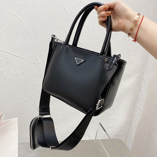designer bag women fashion leather tote handbags female vintage crossbody lady shoulder bags wholesale price purse
designer bag women fashion leather tote handbags female vintage crossbody lady shoulder bags wholesale price purse