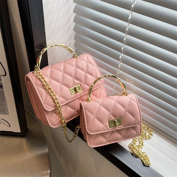designer bags xiaoxiangfeng fashion korean square box lingge chain 2022 spring and summer new high-grade versatile messenger cosmetic
designer bags xiaoxiangfeng fashion korean square box lingge chain 2022 spring and summer new high-grade versatile messenger cosmetic