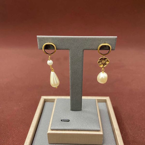 luxury designer flower teardrop dangle earring eardrop bijoux earrings fashion brand have stamps for women lady wedding party, Silver
luxury designer flower teardrop dangle earring eardrop bijoux earrings fashion brand have stamps for women lady wedding party, Silver