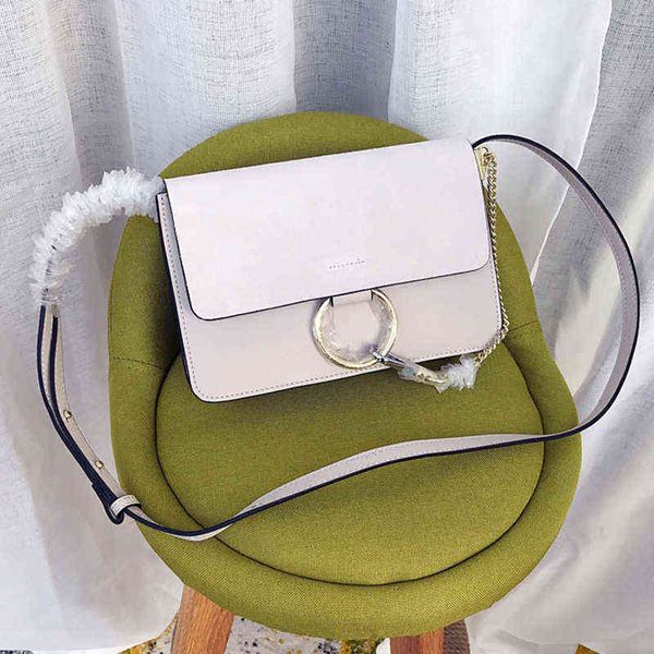 high capacity classic shoulder bags women frosted flip cover handbag leather designer brand crossbody female purse 220324
high capacity classic shoulder bags women frosted flip cover handbag leather designer brand crossbody female purse 220324