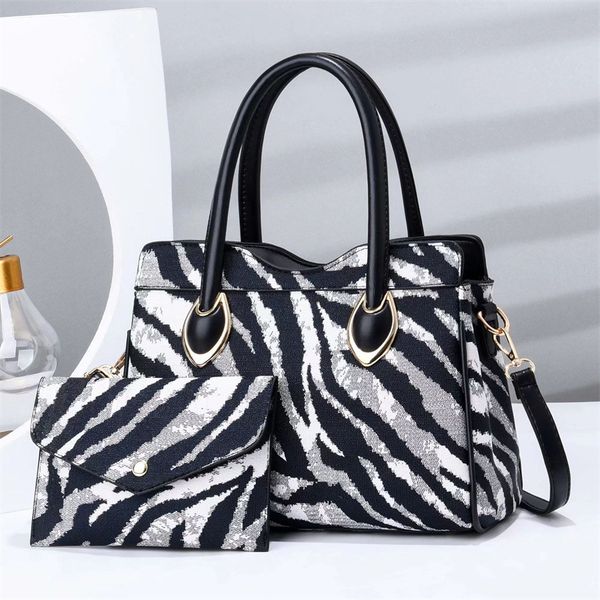 women inclined shoulder bags fashion casual womens bag small handbag totes high-capacity leather large volume wholesale girl mobile phone ba
women inclined shoulder bags fashion casual womens bag small handbag totes high-capacity leather large volume wholesale girl mobile phone ba