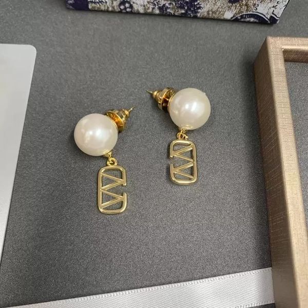 designer earrings charm fashion circle pearls classic temperament novel designs for men and women 8 styles, Golden
designer earrings charm fashion circle pearls classic temperament novel designs for men and women 8 styles, Golden