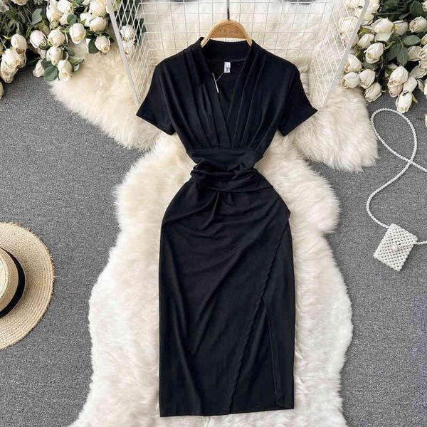 casual dresses short sleeved black dress women's autumn and winter fashion temperament closed waist v-neck high split jgaz, Black;gray
casual dresses short sleeved black dress women's autumn and winter fashion temperament closed waist v-neck high split jgaz, Black;gray