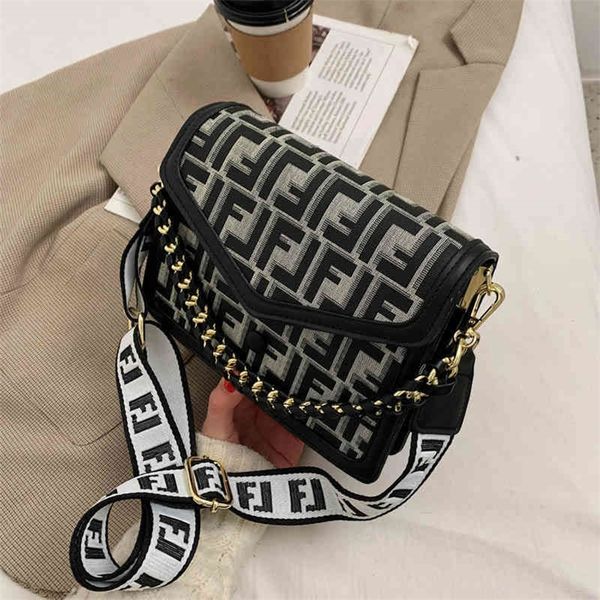 red wide strap female new fashion personalized small square texture one messenger clearance outlet sale
red wide strap female new fashion personalized small square texture one messenger clearance outlet sale