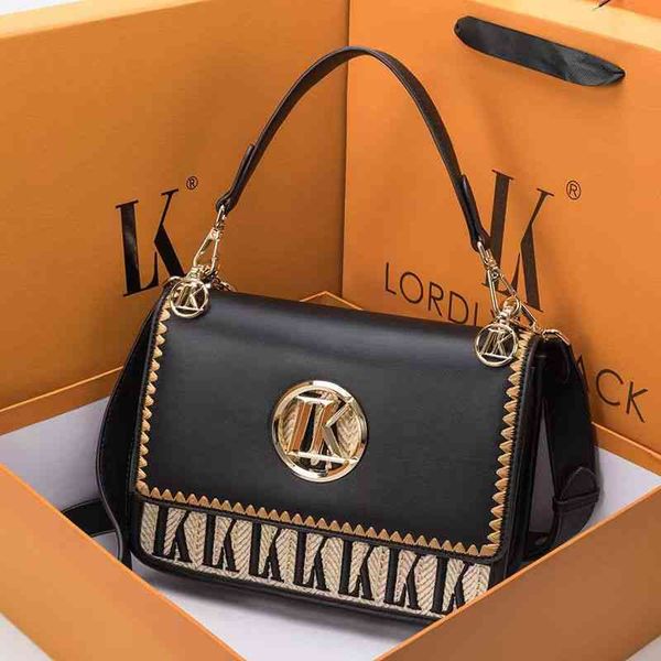 fashion trend new ladies luxury brand bag designer wholesale women's and summer 2022 letter woven single shoulder handbag small square
fashion trend new ladies luxury brand bag designer wholesale women's and summer 2022 letter woven single shoulder handbag small square