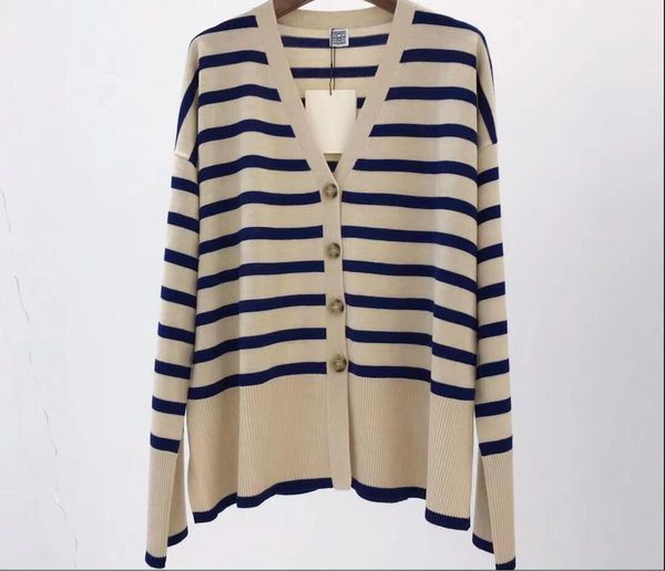 2022 early autumn striped sweater new to-t-me cardigan loose outer wear knitted cardigan / pullover women's striped sweater jacket top, White;black
2022 early autumn striped sweater new to-t-me cardigan loose outer wear knitted cardigan / pullover women's striped sweater jacket top, White;black