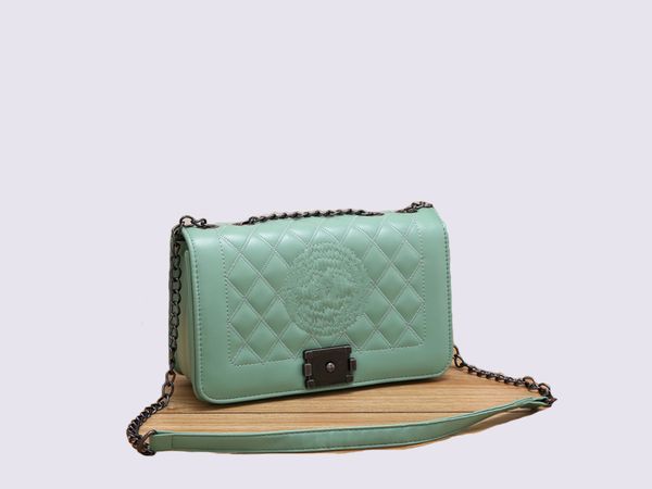 famous new camera wallet fashion shoulder bag pu leather portable old flower card bag party european and american same style chain messenger
famous new camera wallet fashion shoulder bag pu leather portable old flower card bag party european and american same style chain messenger