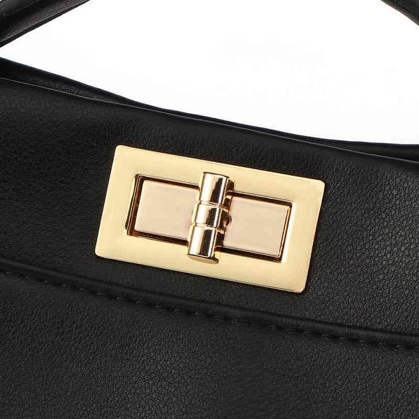 ladies fashion personality trend new brand bag wholesale women temperament lock women's single shoulder portable 
ladies fashion personality trend new brand bag wholesale women temperament lock women's single shoulder portable