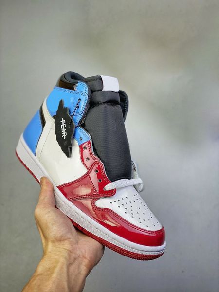mens 1 high og basketball shoes 1s heritage university blue royal patent bred atmosphere dark mocha brotherhood unc boots men women sneakers
mens 1 high og basketball shoes 1s heritage university blue royal patent bred atmosphere dark mocha brotherhood unc boots men women sneakers