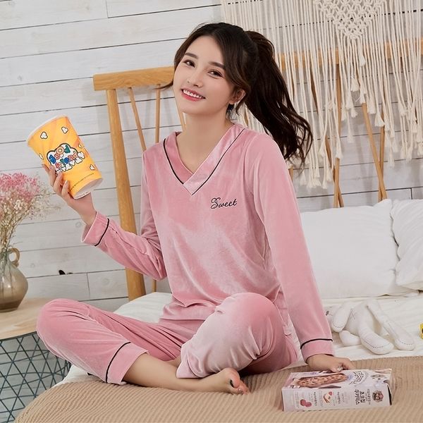 girls gold velvet pajamas sets for women autumn winter long sleeve soft comfortable pyjama sleepwear homewear home clothing y200425, Black;red
girls gold velvet pajamas sets for women autumn winter long sleeve soft comfortable pyjama sleepwear homewear home clothing y200425, Black;red