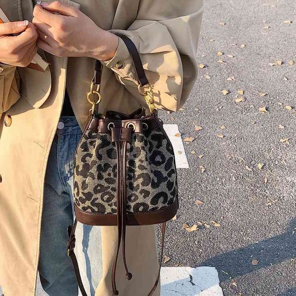 new leopard pattern thousand lattice bucket small handbags womens winter versatile portable one shoulder messenger bag handbags design deals
new leopard pattern thousand lattice bucket small handbags womens winter versatile portable one shoulder messenger bag handbags design deals