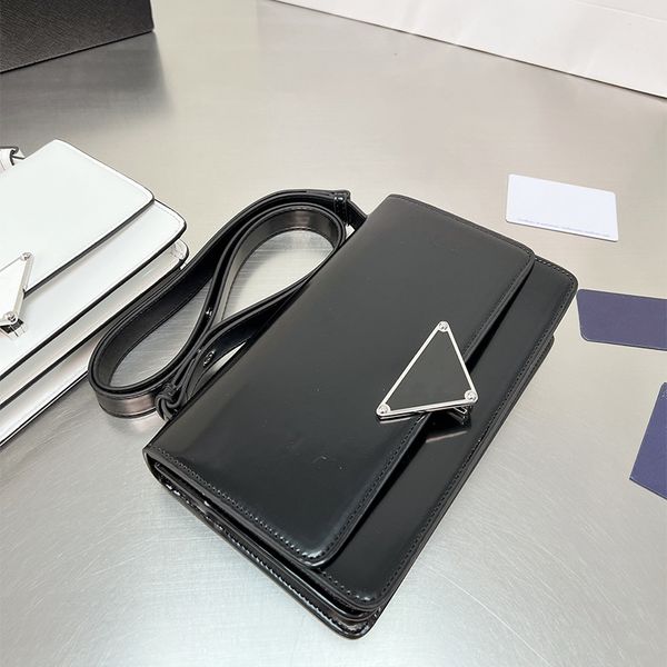 2022 fashion luxury women's bags classic vintage one-shoulder purse handbags chain crossbody totes bags leather designer handbag baguet
2022 fashion luxury women's bags classic vintage one-shoulder purse handbags chain crossbody totes bags leather designer handbag baguet