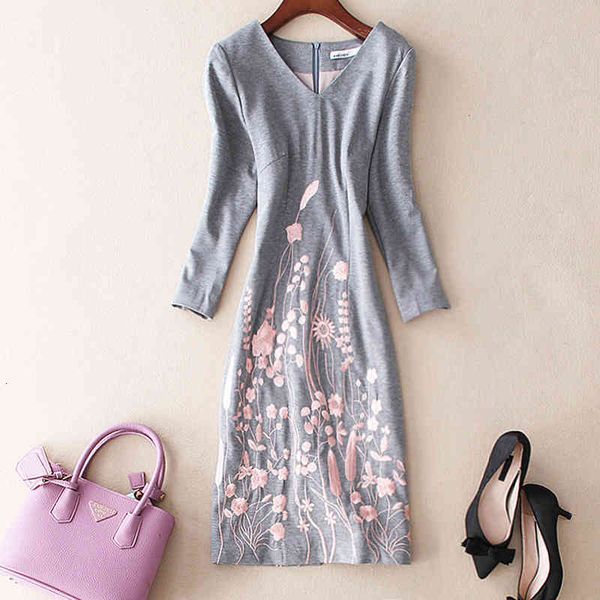 casual dresses autumn women's style elegant elastic knitting heavy industry lo embroidered v-neck slim dress n48w, Black;gray
casual dresses autumn women's style elegant elastic knitting heavy industry lo embroidered v-neck slim dress n48w, Black;gray