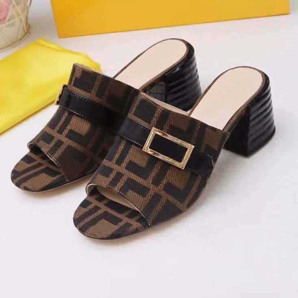 2022 designer slippers ladies sandals slippers metal buckle leather high heels non-slip wear-resistant 35-43 yard belt box, Black
2022 designer slippers ladies sandals slippers metal buckle leather high heels non-slip wear-resistant 35-43 yard belt box, Black