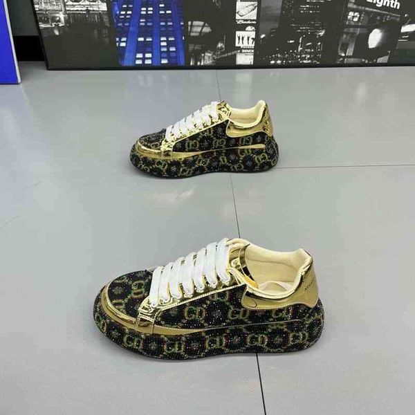 spring trendy men's foreign style, ultra light and versatile, thickened bottom, printing, bright one-sided, fashionable comfortable, Black
spring trendy men's foreign style, ultra light and versatile, thickened bottom, printing, bright one-sided, fashionable comfortable, Black