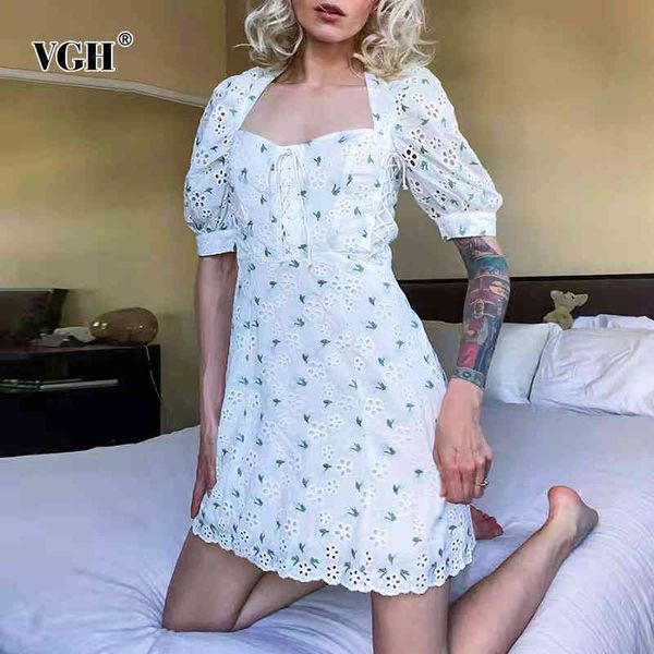 vintage floral print dress for women square collar puff short sleeve high waist backless slim mini dresses female style 210507, Black;gray
vintage floral print dress for women square collar puff short sleeve high waist backless slim mini dresses female style 210507, Black;gray