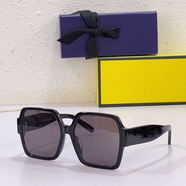sunglasses for men women summer 0618 style anti-ultraviolet retro plate full frame eyeglasses random box, White;black
sunglasses for men women summer 0618 style anti-ultraviolet retro plate full frame eyeglasses random box, White;black