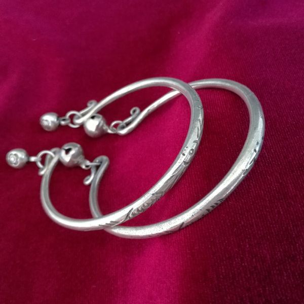 miao township dong village handmade miao silver carved anklet open bell artistic retro ethnic style bracelet for women
miao township dong village handmade miao silver carved anklet open bell artistic retro ethnic style bracelet for women