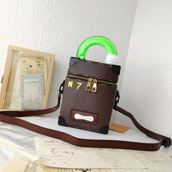 m59664 handbag mens ladies leather messenger bag luxury shoulder bags cosmetic bag designer handbags men fashion biker
m59664 handbag mens ladies leather messenger bag luxury shoulder bags cosmetic bag designer handbags men fashion biker