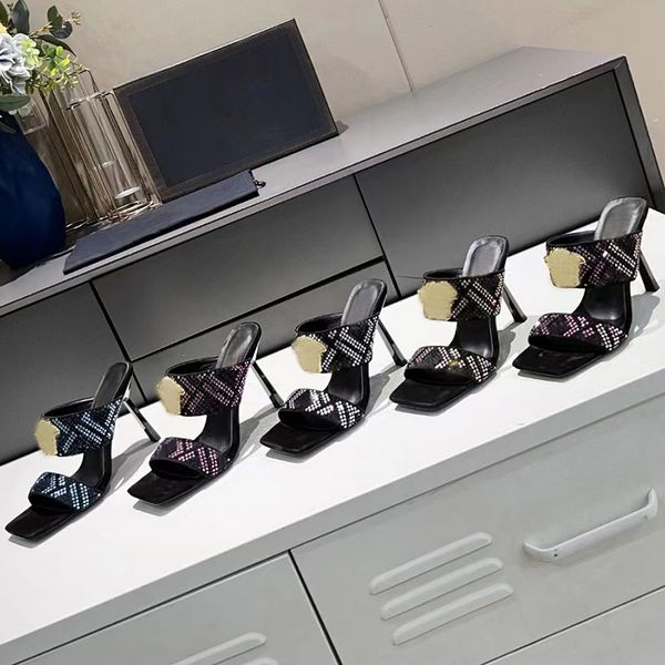 r color diamond high-heeled slippers women's fashion fashion week walk style metal decorative thin heel open toe sandals with height of, Black
r color diamond high-heeled slippers women's fashion fashion week walk style metal decorative thin heel open toe sandals with height of, Black