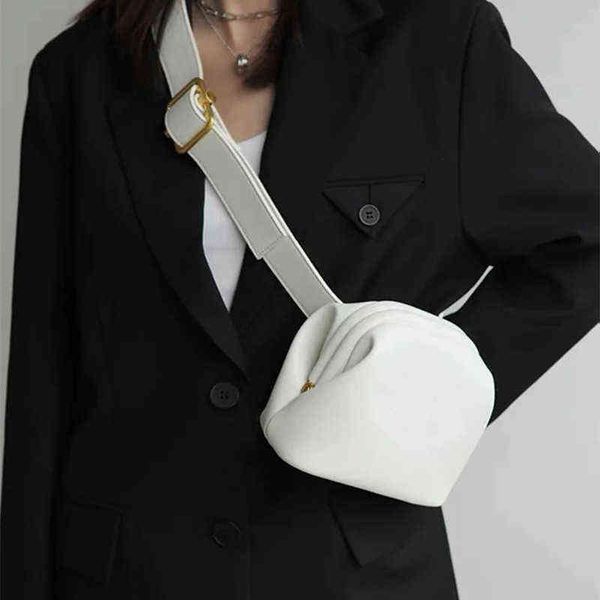 fanny packs steamed bun package ins minority single shoulder diagonal leather pig nose women's bag wide shoulder waist bag 220627
fanny packs steamed bun package ins minority single shoulder diagonal leather pig nose women's bag wide shoulder waist bag 220627
