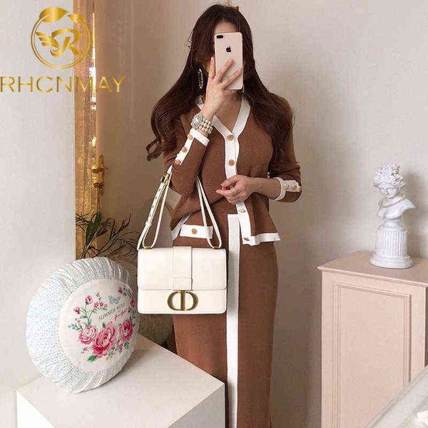 new 2021 autumn winter korean color black knitted suit women's v-necked cardigan sweater high waist midi skirt two piece set t220729, Gray
new 2021 autumn winter korean color black knitted suit women's v-necked cardigan sweater high waist midi skirt two piece set t220729, Gray