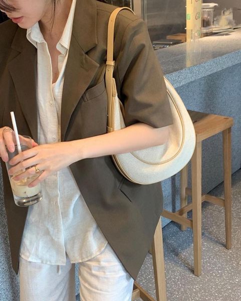 evening bags firmranch korean trend brand simple art style canvas stitching cowhide crescent women's shoulder crossbody bag half moon v
evening bags firmranch korean trend brand simple art style canvas stitching cowhide crescent women's shoulder crossbody bag half moon v
