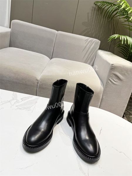 2022 spring and summer boots new women's thick soled casual shoes leather sneakers women's flat bottom size35-41, Black
2022 spring and summer boots new women's thick soled casual shoes leather sneakers women's flat bottom size35-41, Black