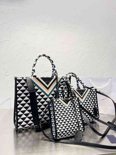 hh quality small 28cm 17cm 39cm symbole jacquard fabric hand bags micro tote bag black beige embroidered handles womens handbag with
hh quality small 28cm 17cm 39cm symbole jacquard fabric hand bags micro tote bag black beige embroidered handles womens handbag with