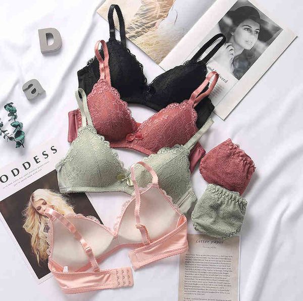 girls bra set push up embroidery lace bra intimate brasserie wireless bralette set for women underwear lingerie panty l220726, Red;black
girls bra set push up embroidery lace bra intimate brasserie wireless bralette set for women underwear lingerie panty l220726, Red;black
