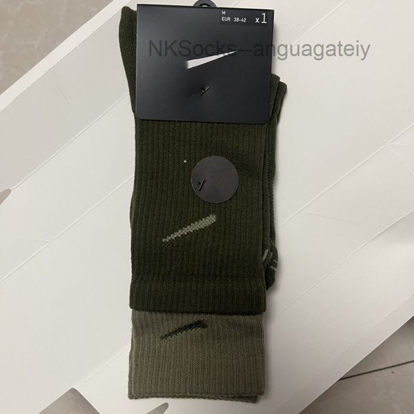 fashion classic men socks hook brand color stitched men's women's long tube sports training sock street couple middle tubes luxury, Black
fashion classic men socks hook brand color stitched men's women's long tube sports training sock street couple middle tubes luxury, Black