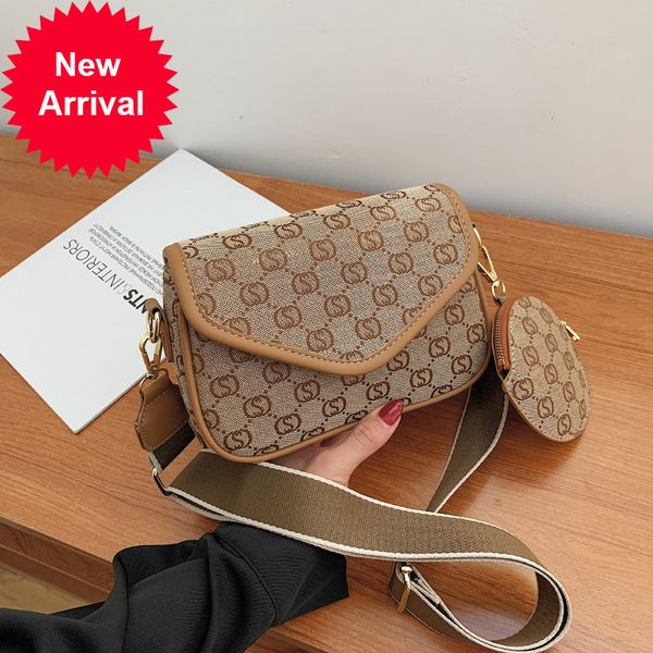 new women's fashion wide strap single msenger printed combination in one small simple style shoulder bags
new women's fashion wide strap single msenger printed combination in one small simple style shoulder bags